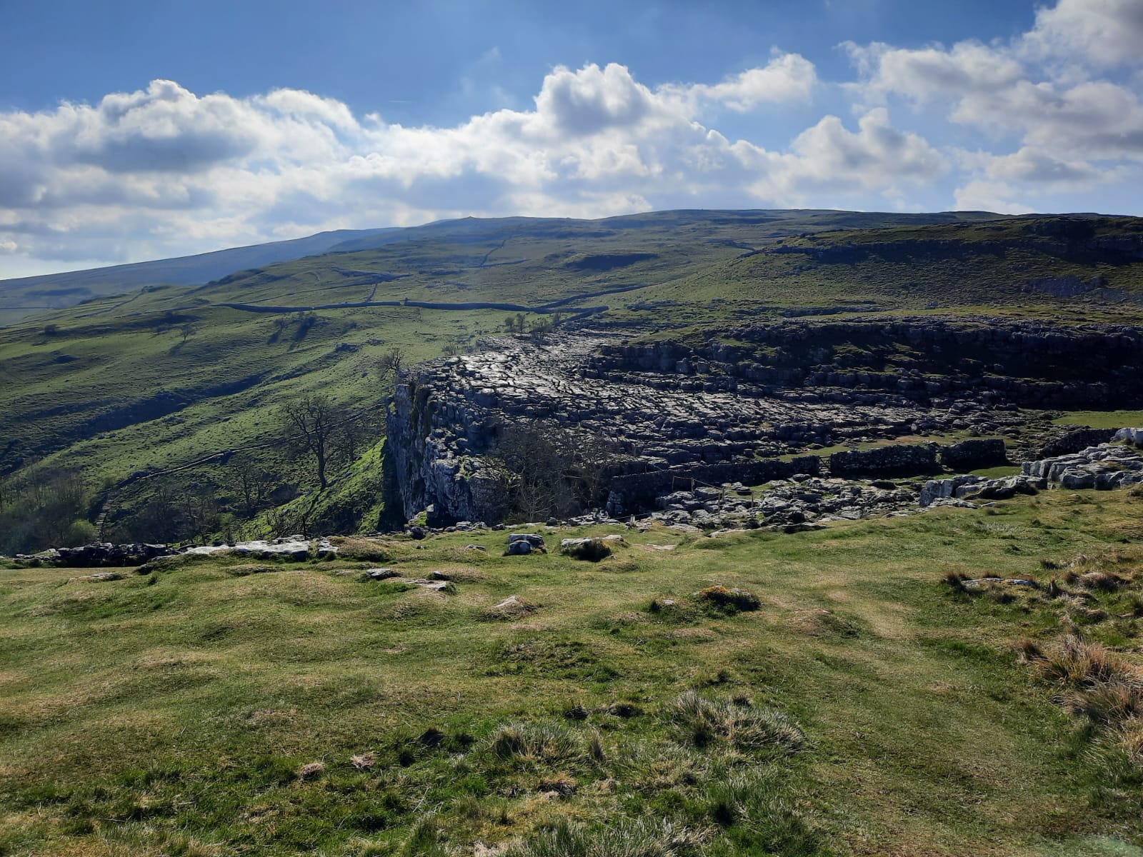 Malham Cove, Janet’s Foss and Gordale Scar | Short Walk in the Yorkshire Dales